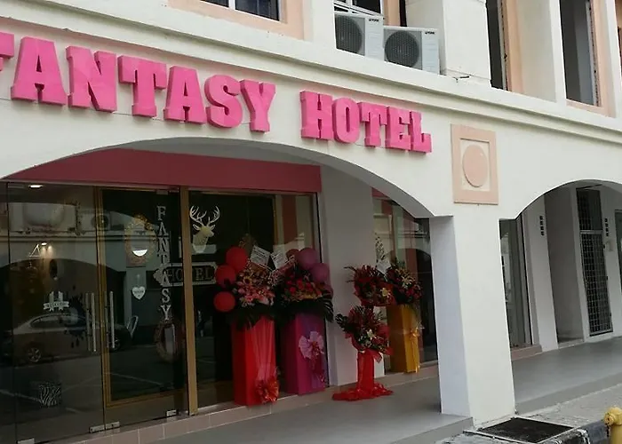 Hotel near College: Fantasy Hotel