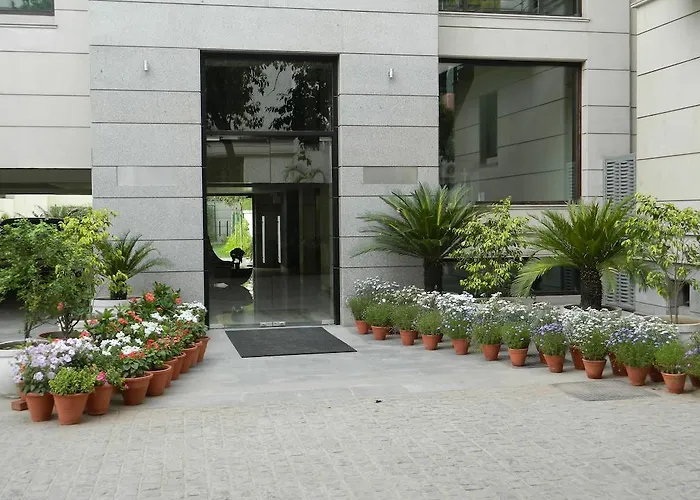 B&B only: 76 Friends Colony