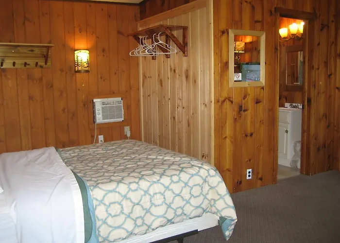 Beach hotel: Golden Sands Resort