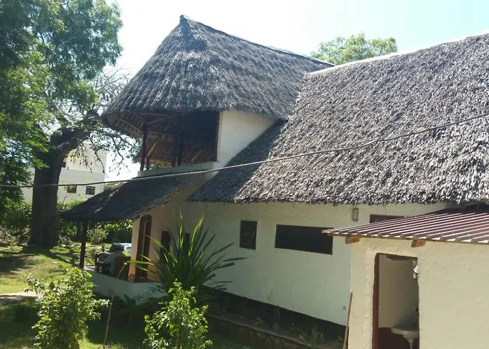 Diani Banda Cottages