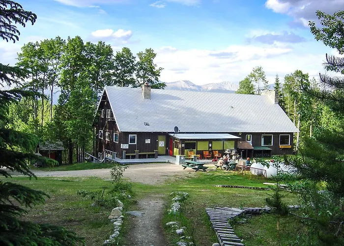 Hotel near College: Hi Jasper - Hostel