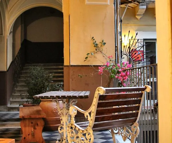Taormina Hotels near Fontanarossa Airport (CTA)