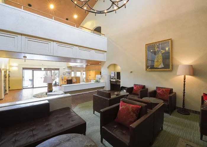 Self catering: Hakone Lake Hotel