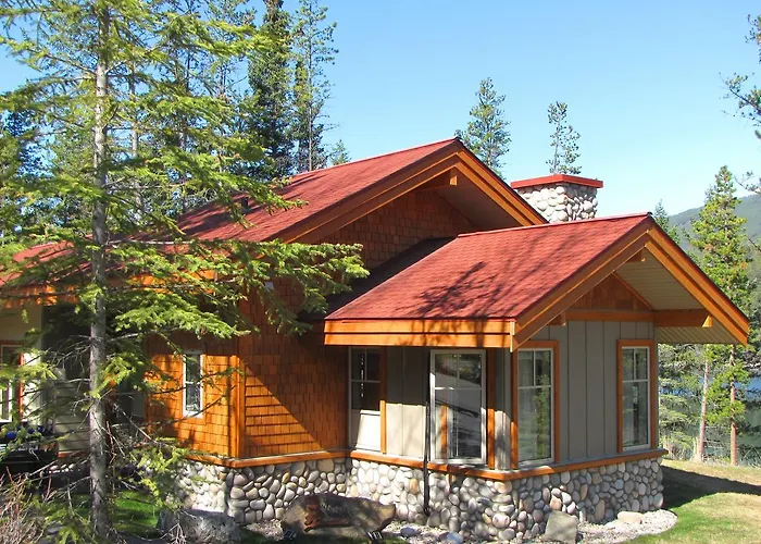 Beach hotel: Patricia Lake Bungalows