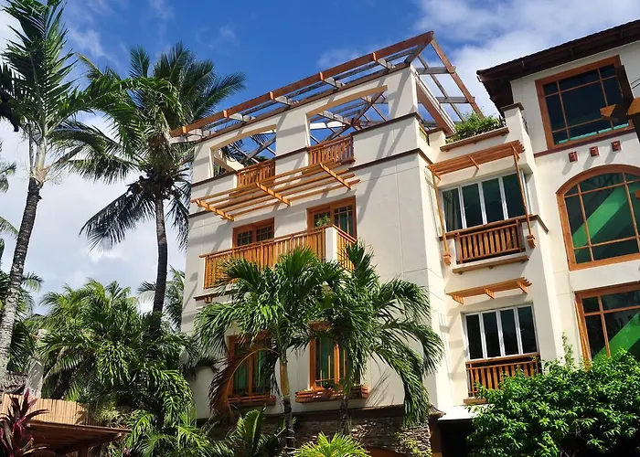 Pet Friendly hotel: Boracay Beach Club