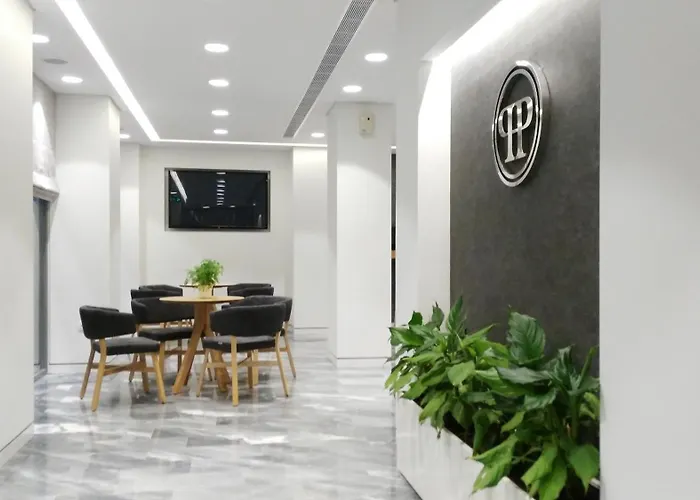 Cheap hotel: Piraeus Port Hotel