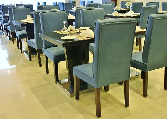 Luxury hotel only: Carawan Al Fahad Hotel