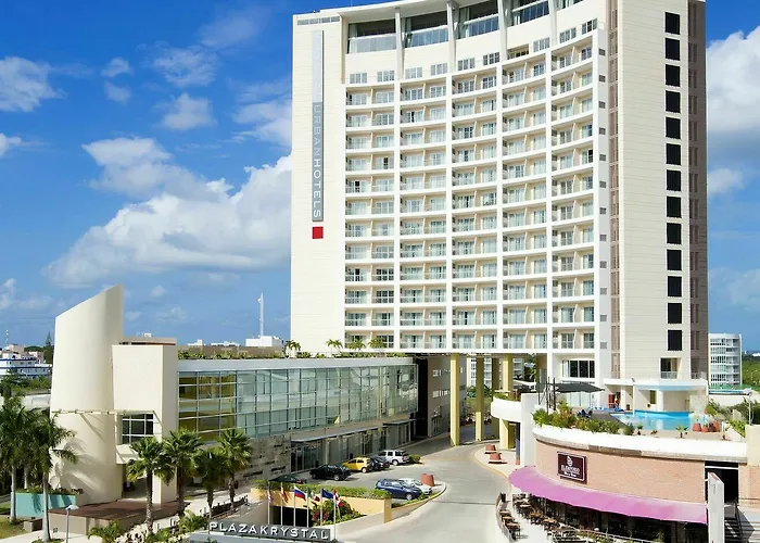 Cancun hotels near Tulum Avenue