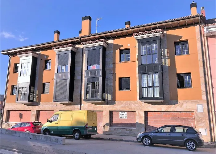 Hotel cerca del colegio: Apartamentos Del Pisuerga