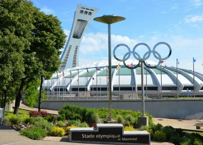 Villa: Homa Homestay Hotel By Olympic Stadium Montreal Auberge-Hostel
