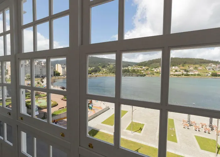 Hotel cerca del colegio: Noray Apartamentos Viveiro