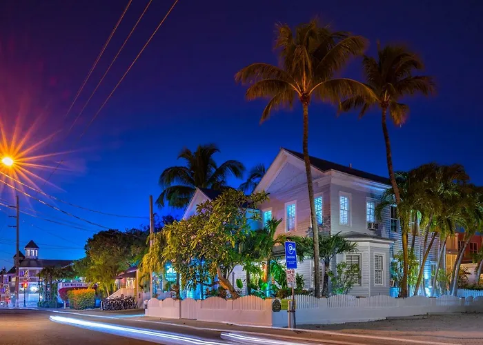 Key West hotels near Smathers Beach