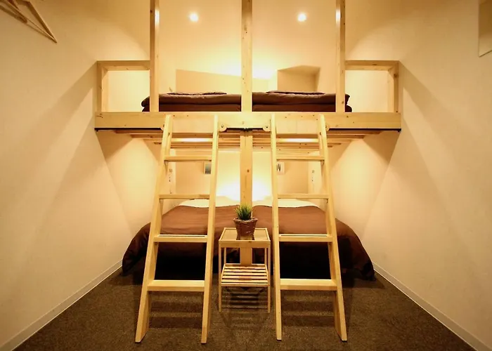 Hotel near College: Osaka Guesthouse Nest