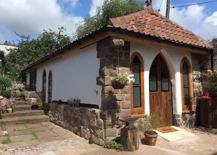 Private Villa: The Hideaway - A Charming, Unique Retreat In Long Ashton, Bristol