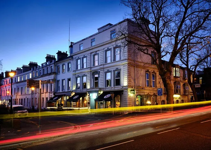 The 1852 Hotel - Self Check-In