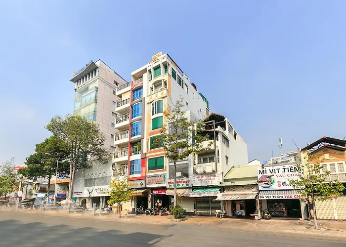 Hotel with view: Ngan Ha Hotel