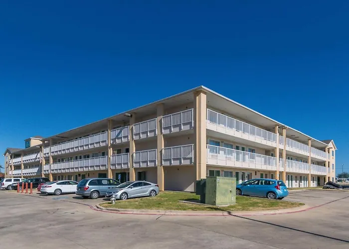 Self catering: Hometowne Studios Dallas - Fort Worth
